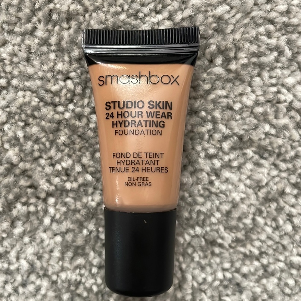 Smashbox Studio Skin 24 Hour Wear Hydrating Foundation